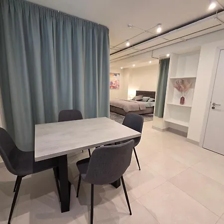 Cozy In Quiet Center Lejlighed Riga